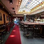 Film Vysoka Hotel 3*