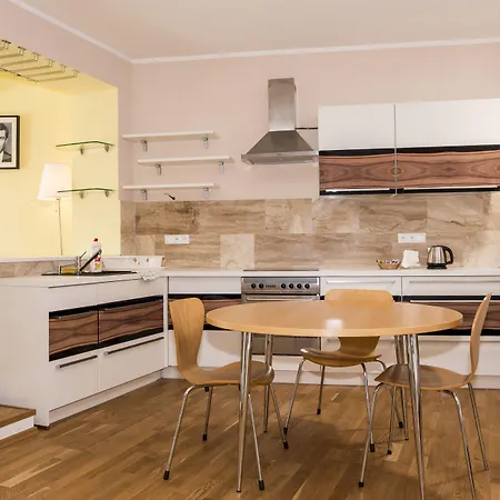 Film Vysoka 3* Pozsony