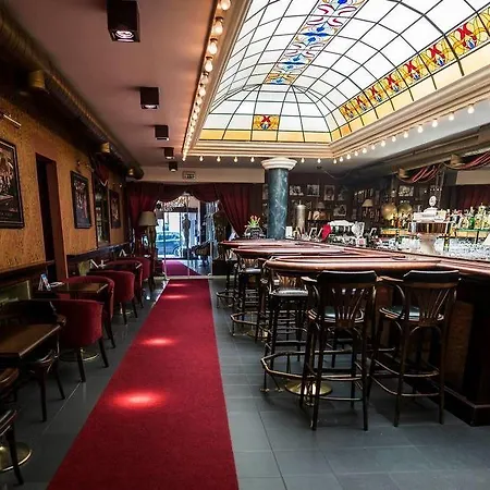 Film Vysoka Ξενοδοχείο 3*