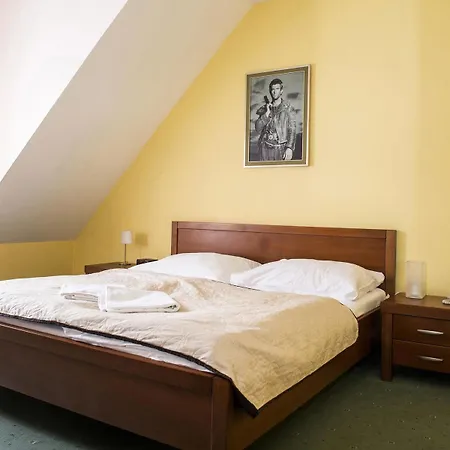 Film Vysoka Ξενοδοχείο 3*