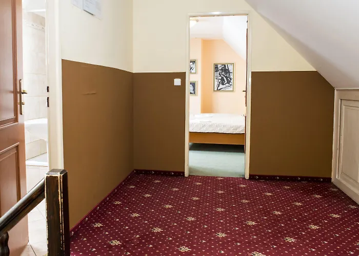 Film Vysoka 3* 브라티슬라바