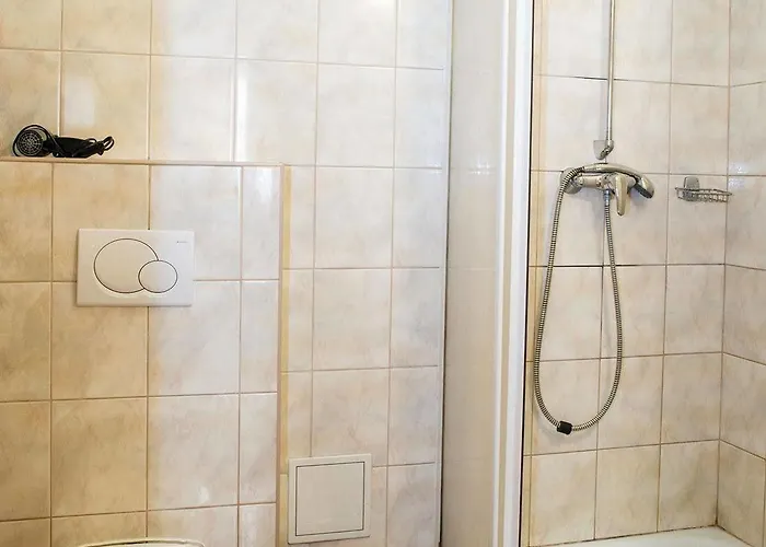 Film Vysoka 3* 브라티슬라바