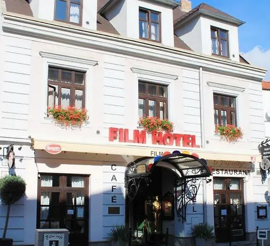 Film Vysoka Hotel 3*